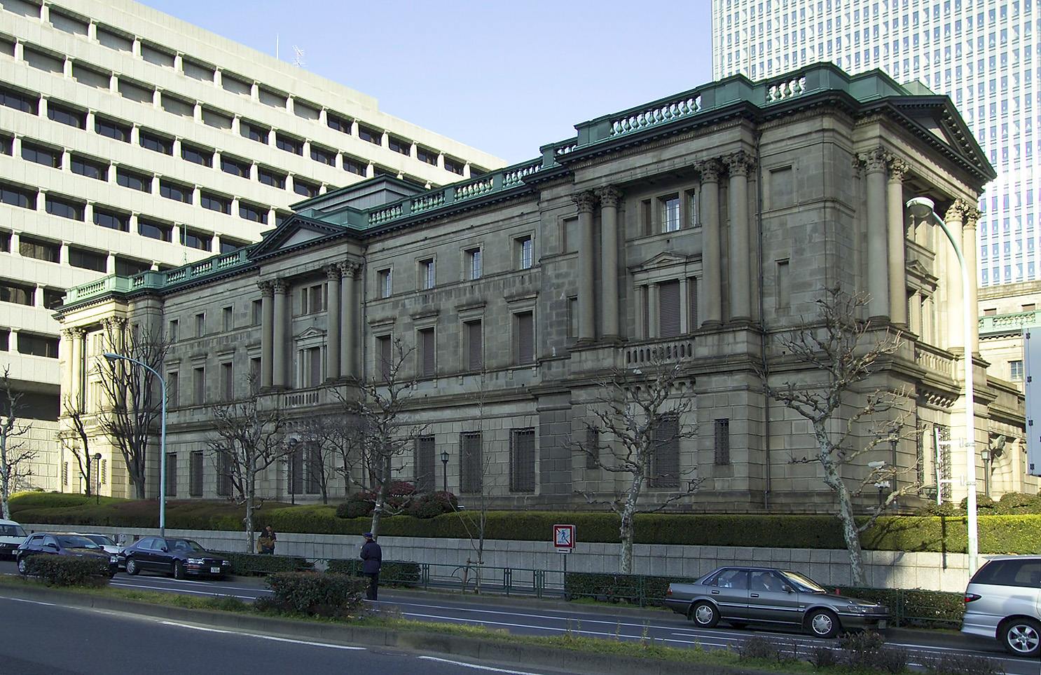 El yen sigue débil cerca de 160-162 pese a la subida del BoJ