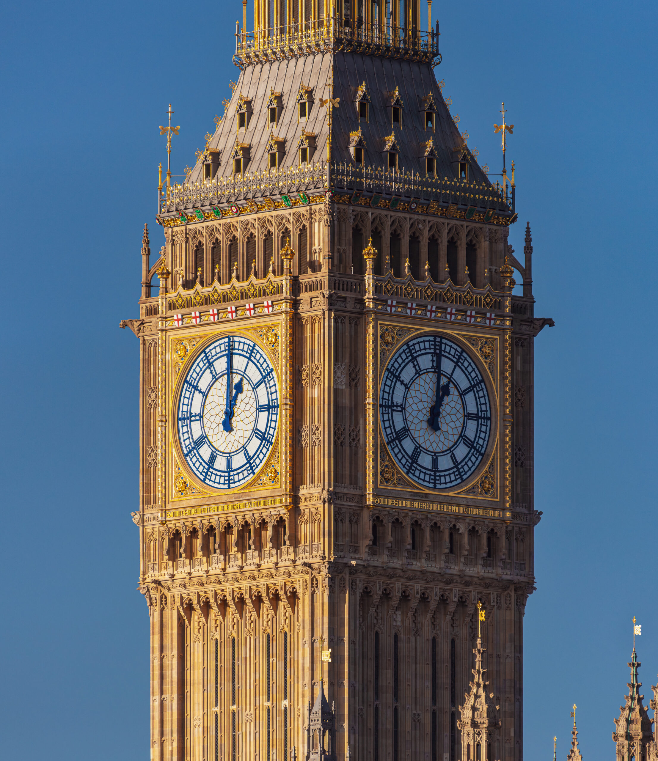 El PIB británico confirma un crecimiento del 0,6% pero revisa a la baja el dato anual